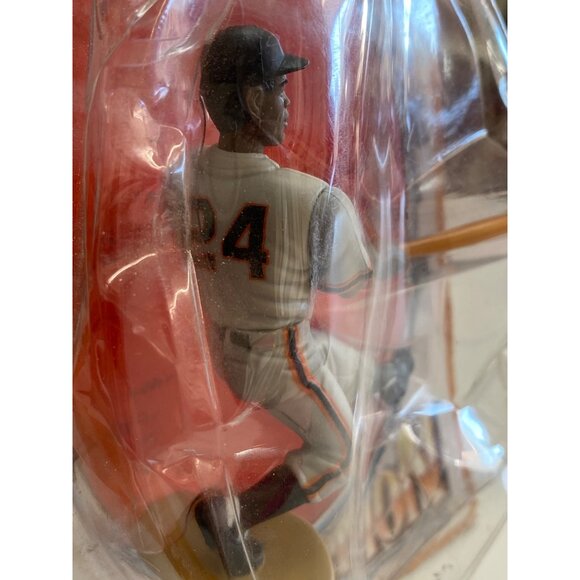 Starting Lineup 1994 Willie Mays Cooperstown Collection Figurine - Picture 2 of 9